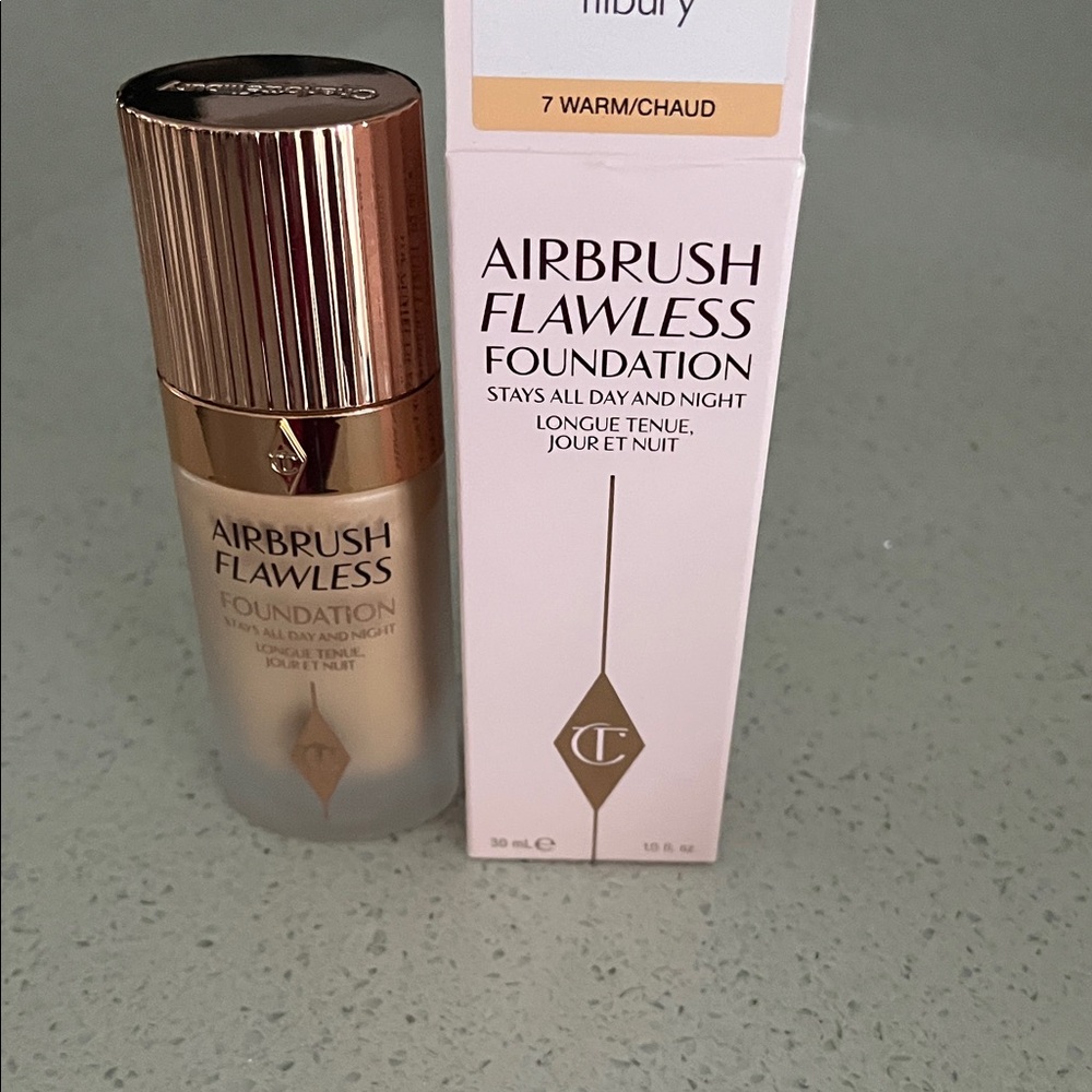 Charlotte Tilbury Airbrush Flawless Foundation - 7 Warm/Chaud